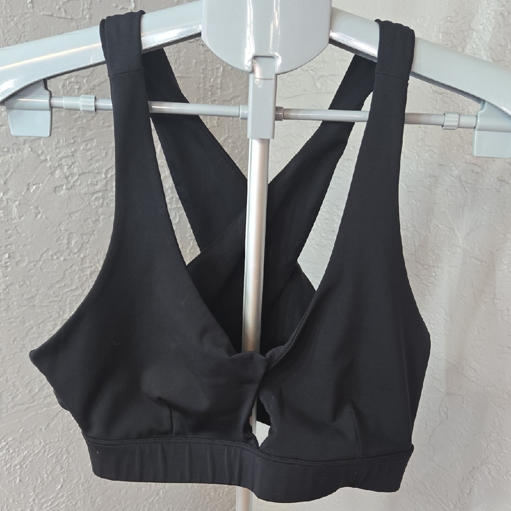 JustFab Black Strappy Sports Bra
